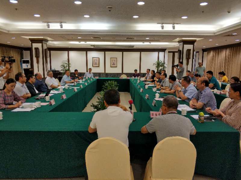 兴安座谈会.jpg 兴安座谈会.jpg