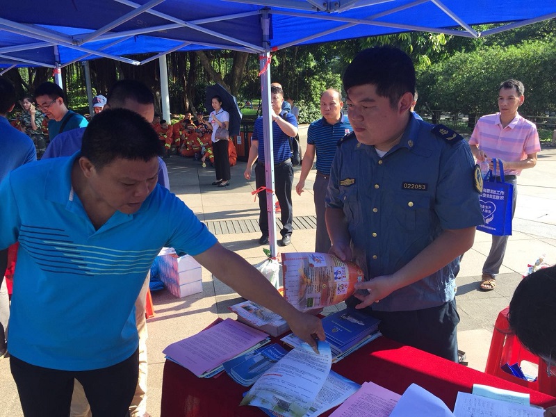 安全咨询日活动现场 (2).jpg