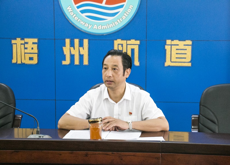 党委书记黎经文在年中会议上讲话.jpg 党委书记黎经文在年中会议上讲话.jpg