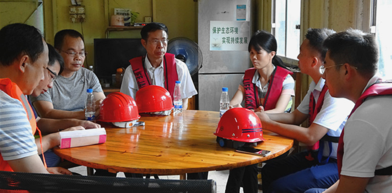 召开现场推进会.png 召开现场推进会.png