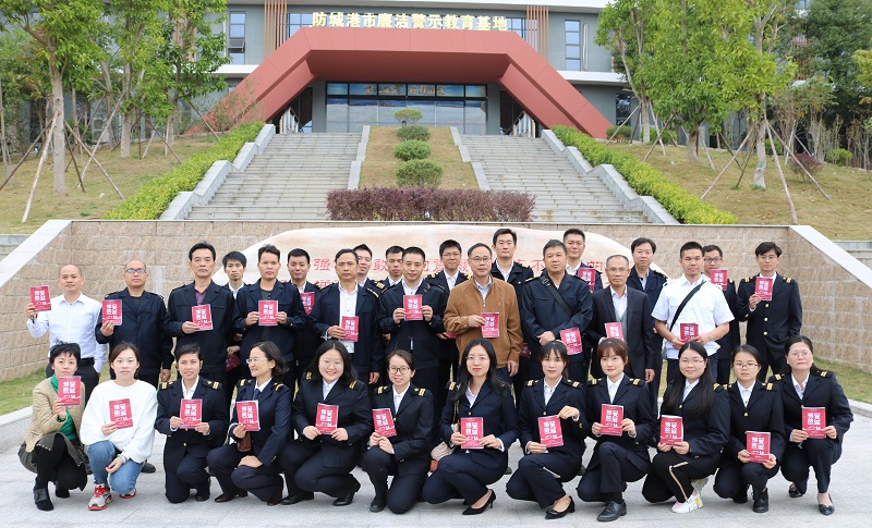 图为:开展预防艾滋病宣传活动现场.jpg 图为:开展预防艾滋病宣传活动现场.jpg