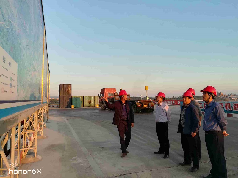 调研相片.jpg 调研相片.jpg