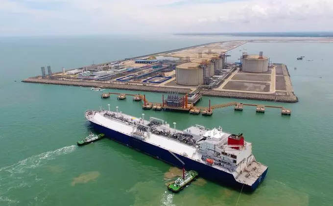 LNG船舶进靠北海LNG接收站码头.png LNG船舶进靠北海LNG接收站码头.png