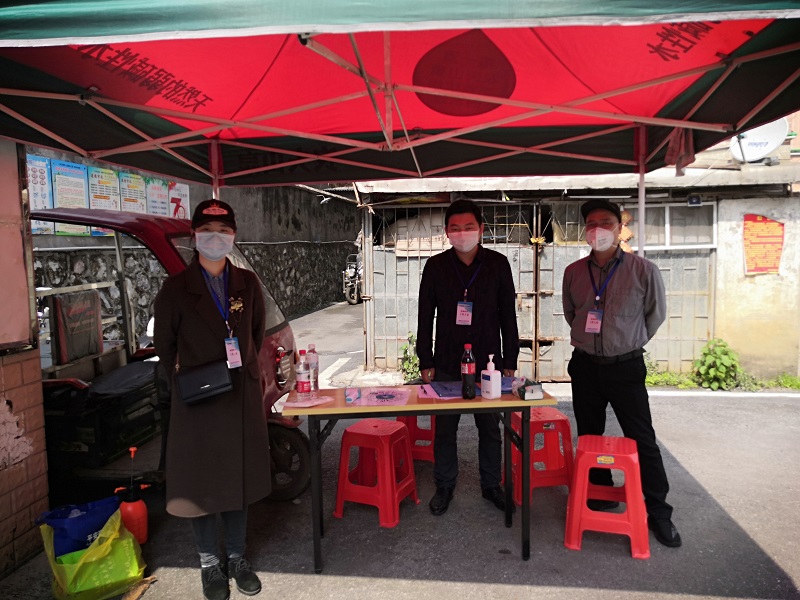 1志愿服务队铸就铜墙铁壁.jpg 1志愿服务队铸就铜墙铁壁.jpg