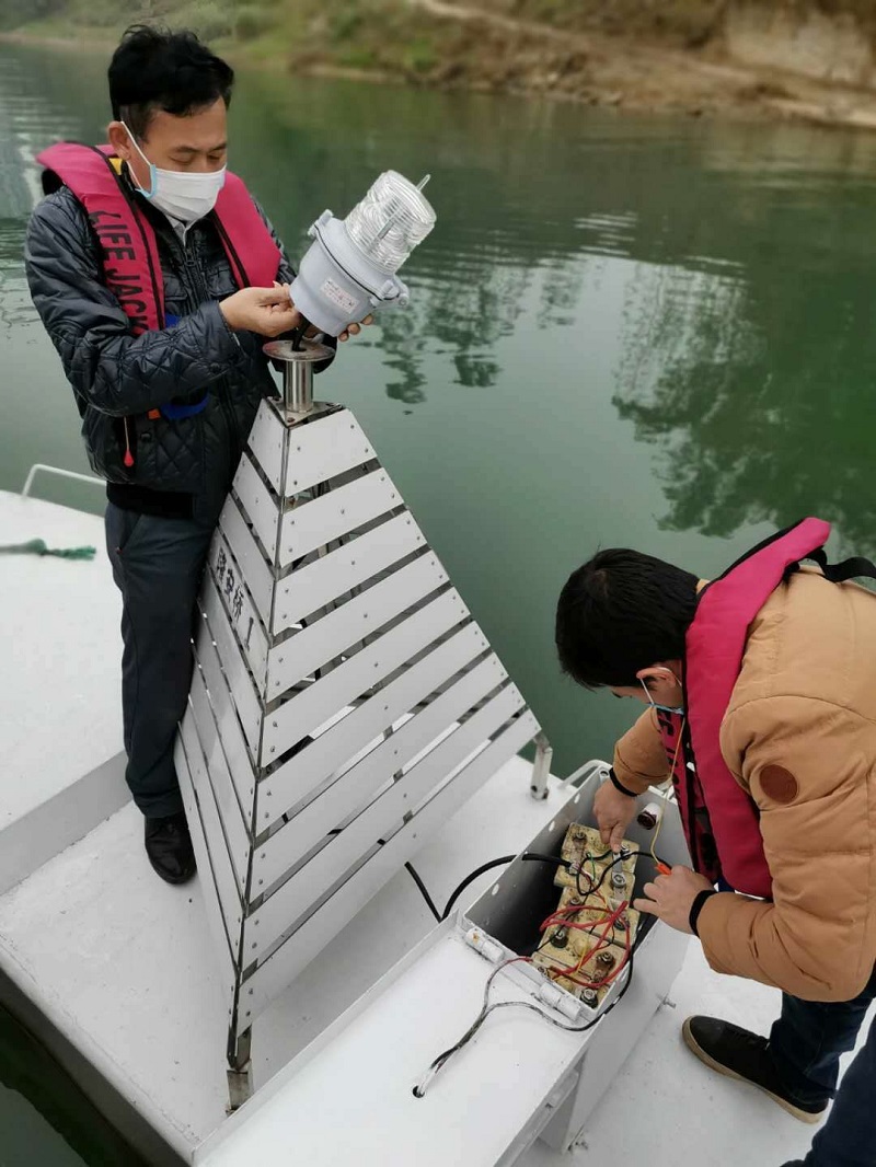 检查标灯.jpg 检查标灯.jpg