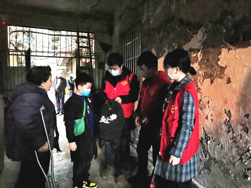 爱心帮扶2.jpg 爱心帮扶2.jpg