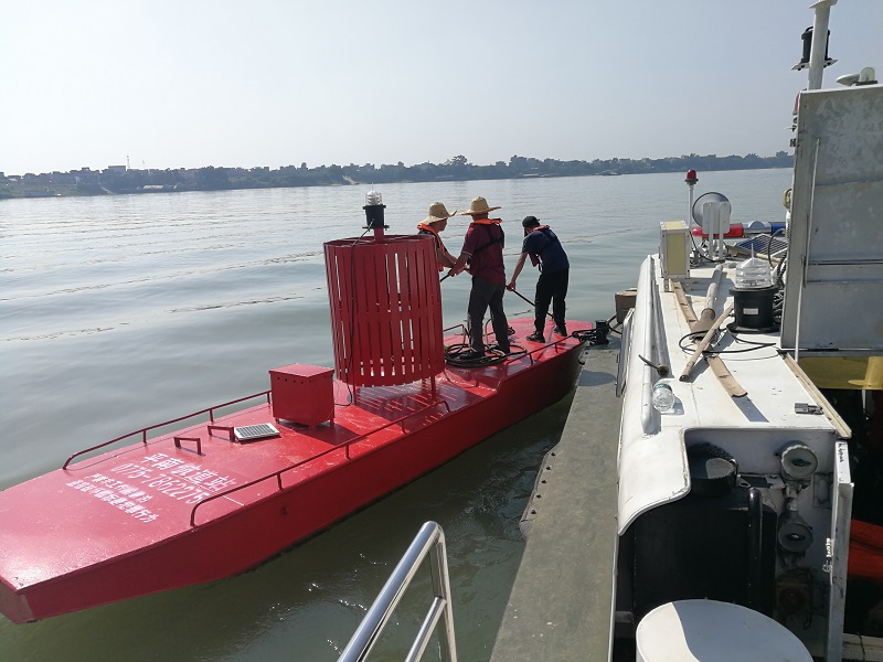 撤消原航道侧面标.jpg 撤消原航道侧面标.jpg