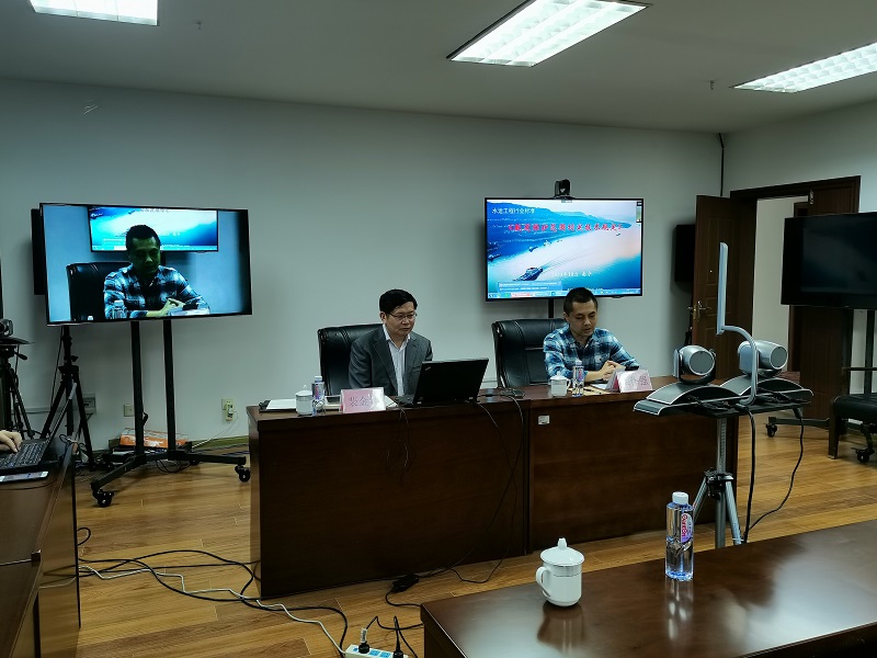 中心2.jpg 中心2.jpg