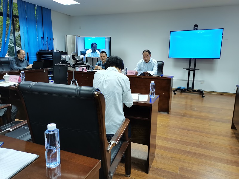 中心1.jpg 中心1.jpg