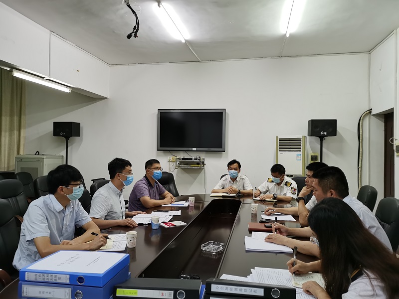 图为:检查座谈会现场.jpg 图为:检查座谈会现场.jpg