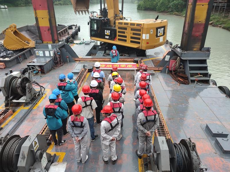 奋战四季度动员会.jpg 奋战四季度动员会.jpg