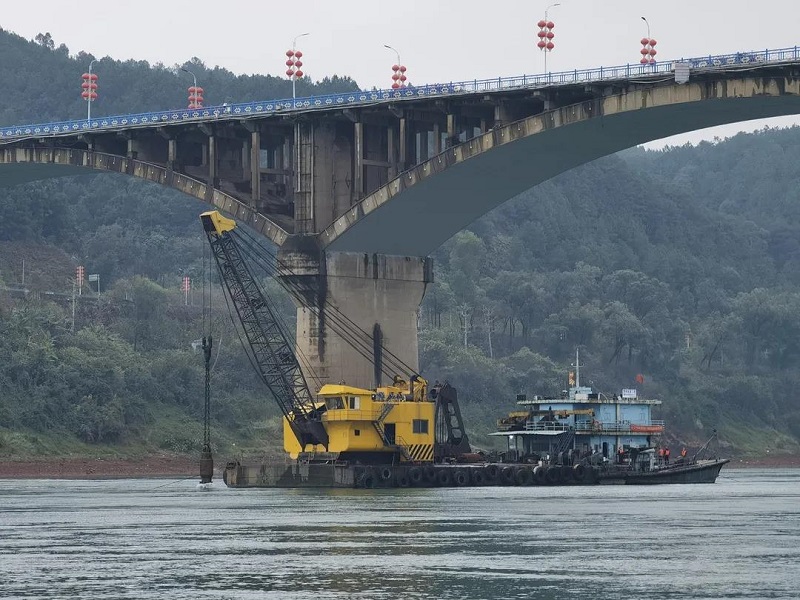 贵港至梧州3000吨级航道龙圩水道段春节主攻疏浚施工.jpg 贵港至梧州3000吨级航道龙圩水道段春节主攻疏浚施工.jpg