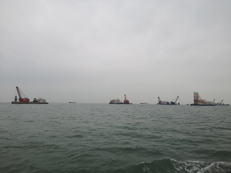 防城港企沙港区赤沙作业区1号泊位工程海上施工作业 - 副本.jpg 防城港企沙港区赤沙作业区1号泊位工程海上施工作业 - 副本.jpg