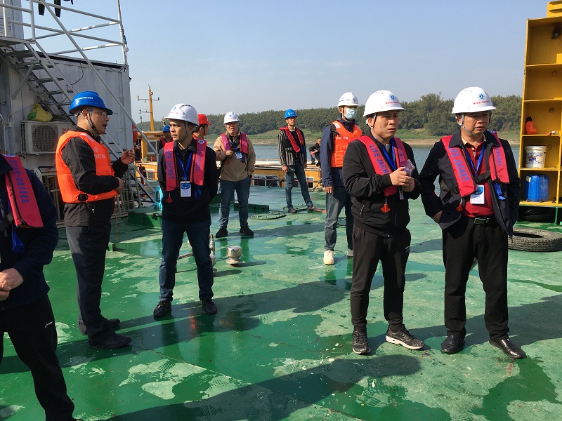 2022年3月9日“浙安吉浚106” 检查人员首日登船.jpg