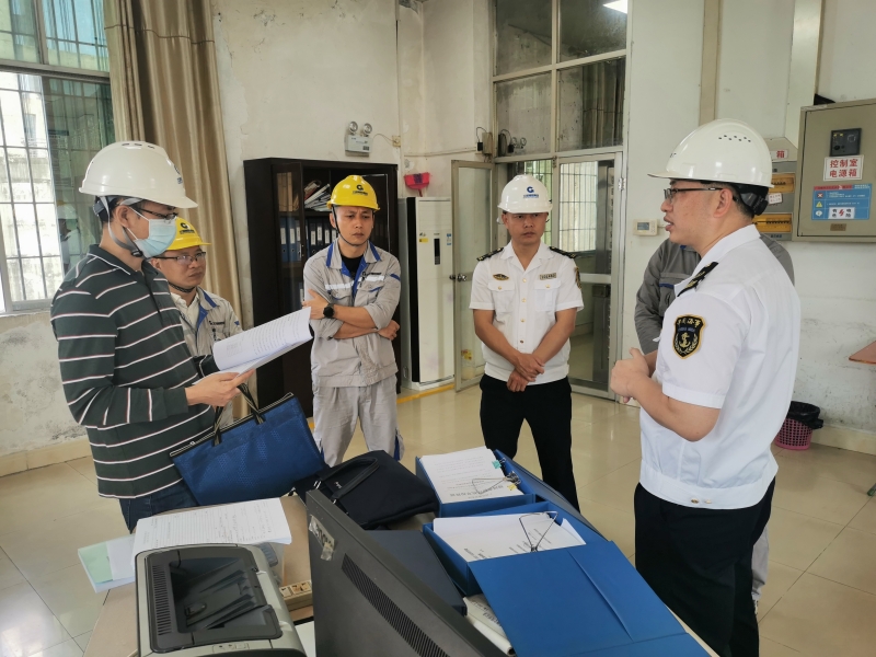 安全检查现场 (2).jpg