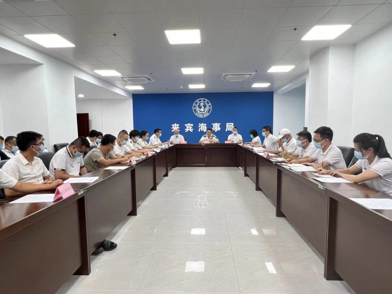 座谈会现?。ɡ枵鹄咨悖?jpg