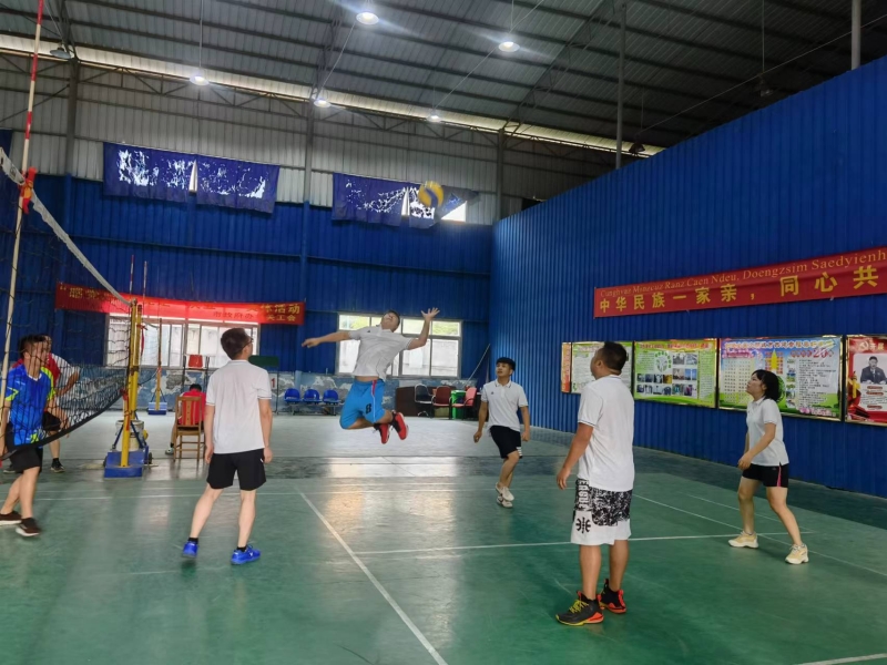 气排球联谊赛现场（李雅摄）.jpg