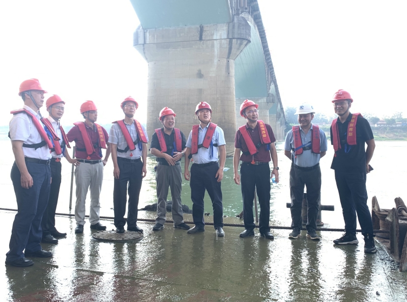 现场检查贵港至梧州3000吨级二期工程施工情况以及现场安全管理措施落实情况 (2).jpg