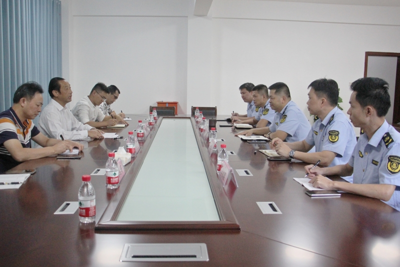 梧州航道养护中心与自治区交通运输综合行政执法局第六支队开展座谈交流.jpg 梧州航道养护中心与自治区交通运输综合行政执法局第六支队开展座谈交流.jpg