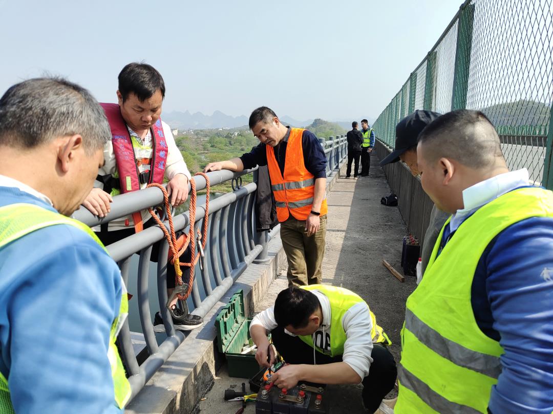 验收现场..jpg 验收现场..jpg