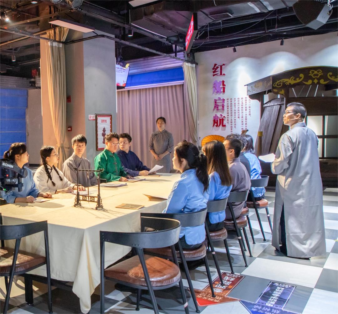 《重回1921》微电影拍摄现场.jpg 《重回1921》微电影拍摄现场.jpg