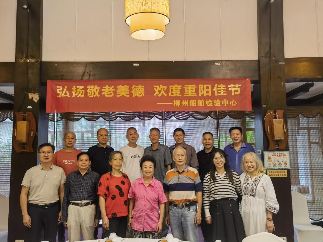 活动照片.jpg 活动照片.jpg