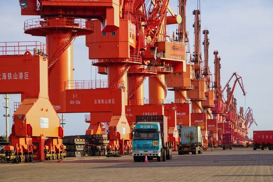 北暮作业区码头作业.jpg 北暮作业区码头作业.jpg