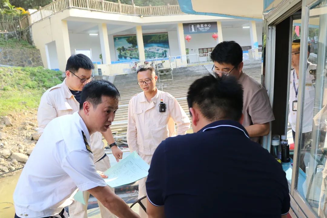 锚泊系统现场讲解和答疑.jpg 锚泊系统现场讲解和答疑.jpg