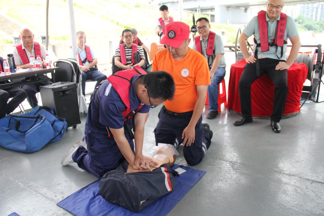 心肺复苏急救实操培训 (2).JPG