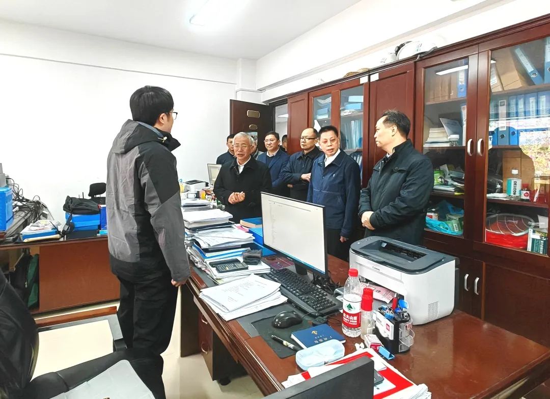 1734397193819011767.jpg 2.jpg