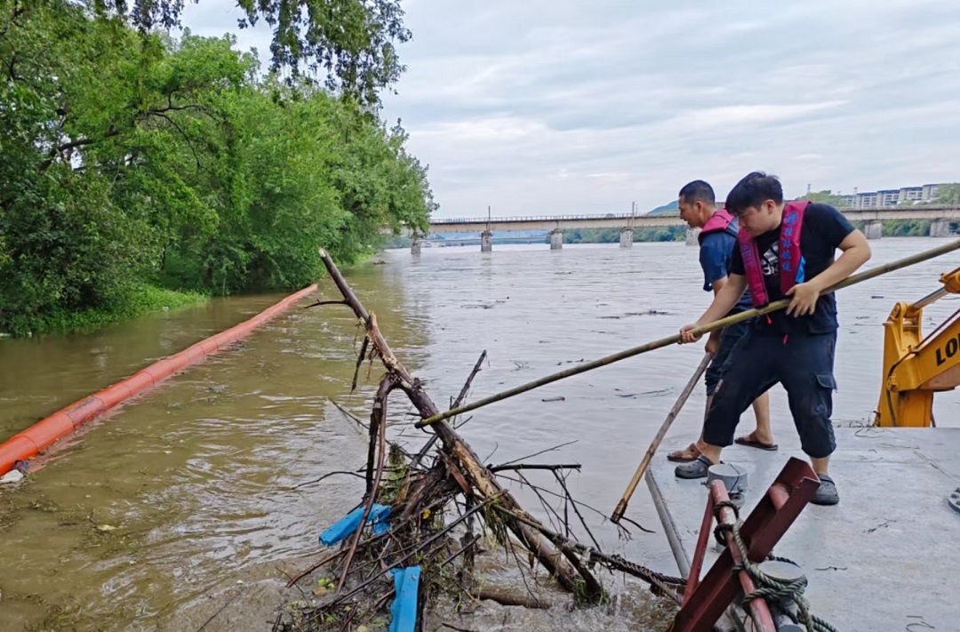 1748491000976034554.jpg 594318732.jpg