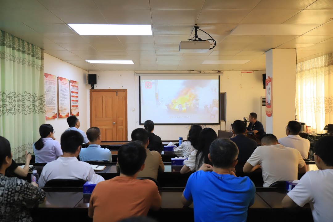 1750044854619070747.jpg 安全小课堂.jpg