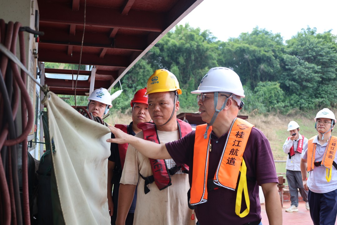 1756351834503085794.jpg 检查施工船舶安全生产条件.jpg