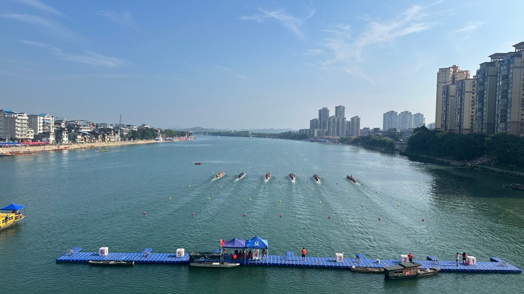 融安龙舟赛赛事现场.jpg