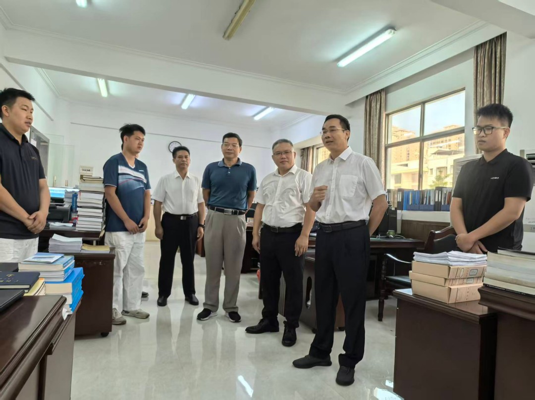 1760588712307014644.jpg f5aebd72e6f85a10ff8d4aae620c68c0.jpg