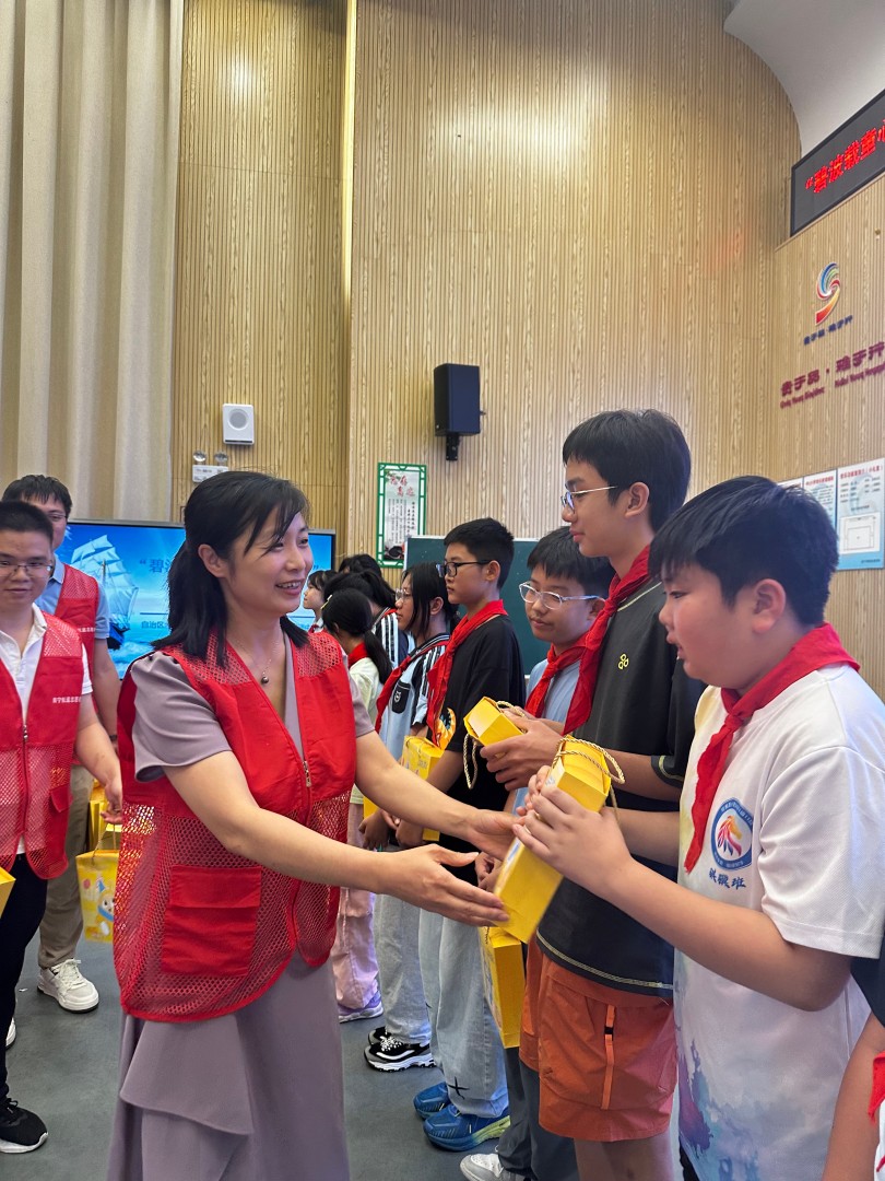 1778468516919048113.jpg 滚动图片9.jpg